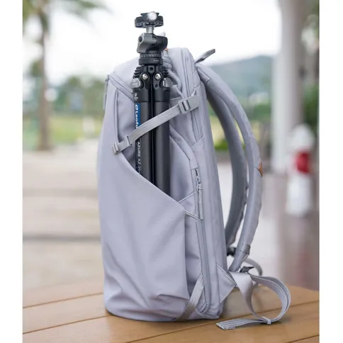 Leofoto_dailylite_series_backpack_17L_grey7.jpg