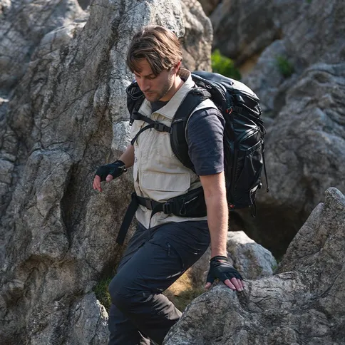 PGYTECH-OnePro-Flex-Backpack-30L-Camera-Insert-M_3.jpg