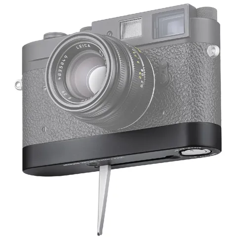 leicavit-m-black-paint-4.jpg