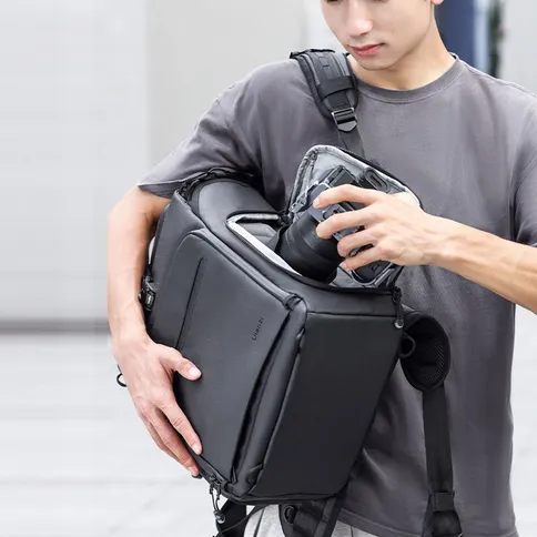 Ulanzi-BT01-Business-Travel-Backpack-32-liter-met-tailleband_6.jpg