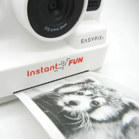 Easypix-InstantFUN-digital-instant-camera_8.jpg