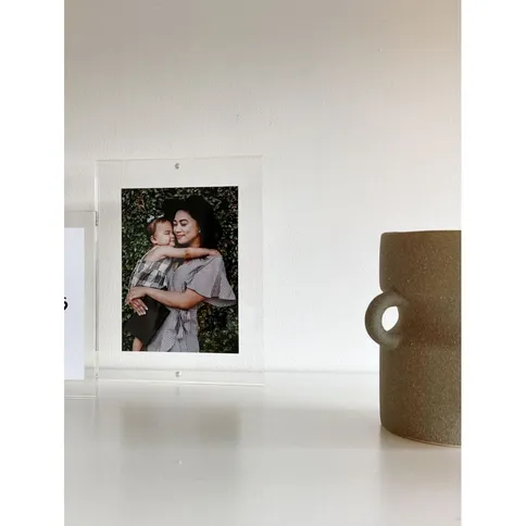 Deknudt-Magnetische-en-transparante-fotokader-20mm-dik-13x18-S58SA2_5.jpg