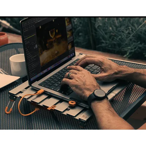 9_tether_tools_workstationlegs.jpg