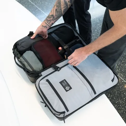WANDRD-Transit-Carry-On-Roller_7.jpg