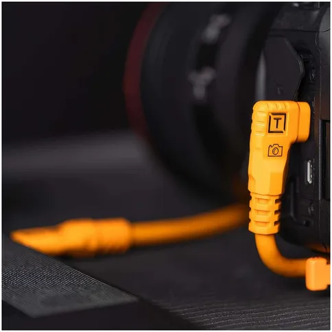 Tether-Tools-TetherPro-Optima-10G-USB-C-1-8m-straight-to-right-orange_4.jpg