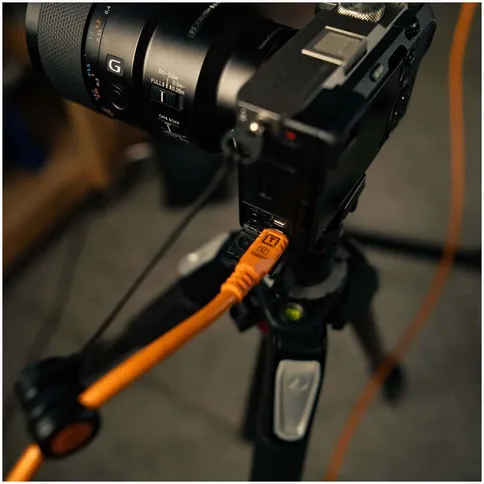 Tether-Tools-TetherPro-Optima-10G-USB-C-3m-straight-orange_4.jpg