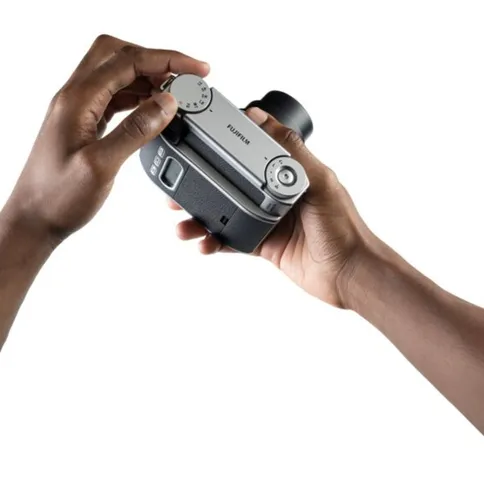 Fujifilm-INSTAX-mini-99-camera-silver_7.jpg