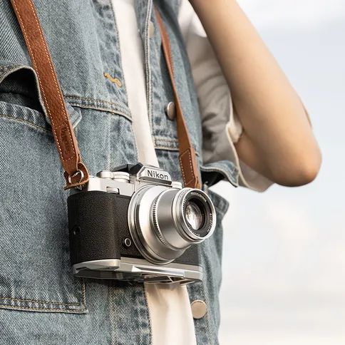 SmallRig_Leather_Camera_Neck_Strap_3485_4.jpg