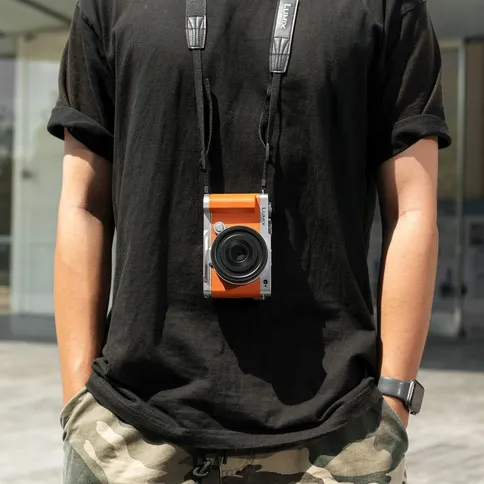 SmallRig-5052-L-Shape-Handle-for-Panasonic-LUMIX-S9-Orange-Limited-Edition_8.jpg