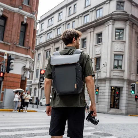 PGYTech-OneGo-Air-Backpack-20L-Obsidian-Black_5.jpg