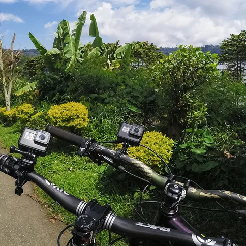 GoPro-Handlebar-Seatpost-Pole-Mount-3.jpg