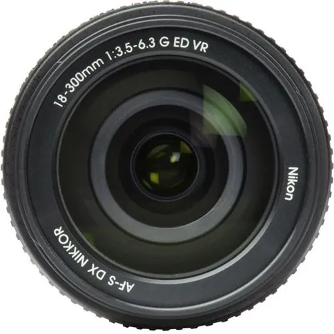 Nikon_AF-S_18-300_VR_II_3.jpg