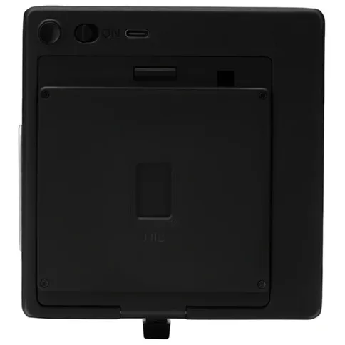 3_Nons_instant_Back_RZ67.jpg