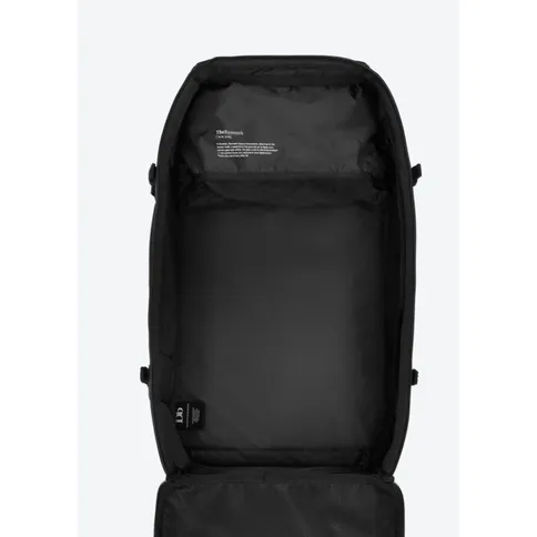 D-b-Ramverk-Pro-Backpack-32L-Black-Out-2023_4.jpg