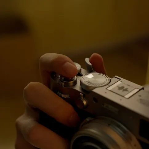 SmallRig-4559-Duimgreep-voor-Fujifilm-X100VI-X100V-zilver_4.JPG