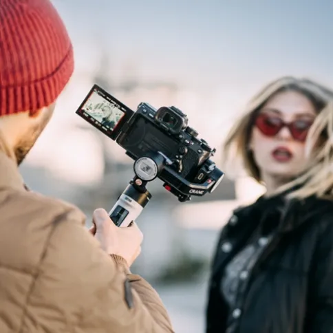 zhiyun_crane_m2s_lifestyle-2.jpg