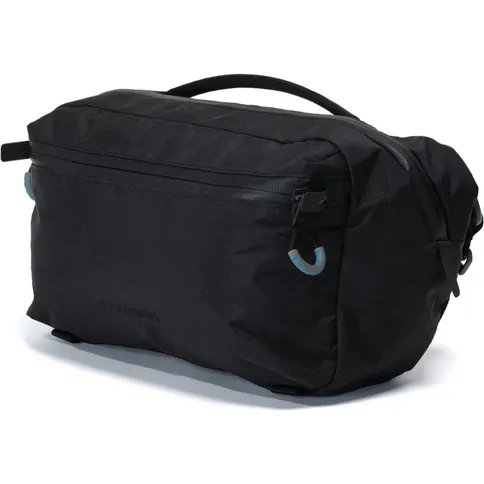 Gura-Gear-Kiboko-City-Sling-6L-with-Insert-Black_1.jpg