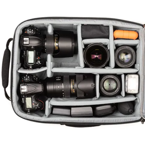 Think_Tank_Airport_Advantage_XT_zwart_4.jpg