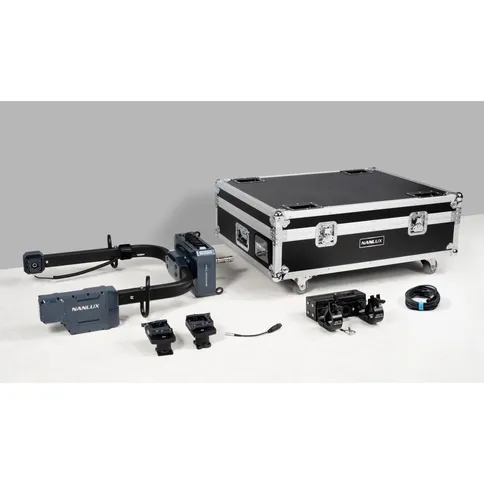 Nanlux-Evoke-5000B-Motorized-Yoke-with-flight-case_2.jpg