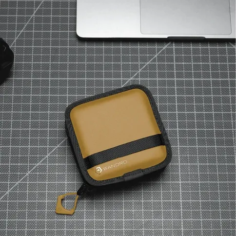 WANDRD-Lens-Filter-Case-Dalloi-Yellow_5.jpg