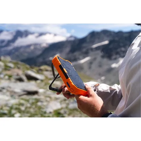 Xtorm-Powerbank-Solar-10000mAh-Rugged_10.jpg