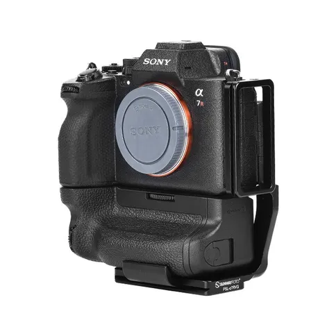 sunwayfoto-l-bracket-a7rv-met-grip-2.jpg