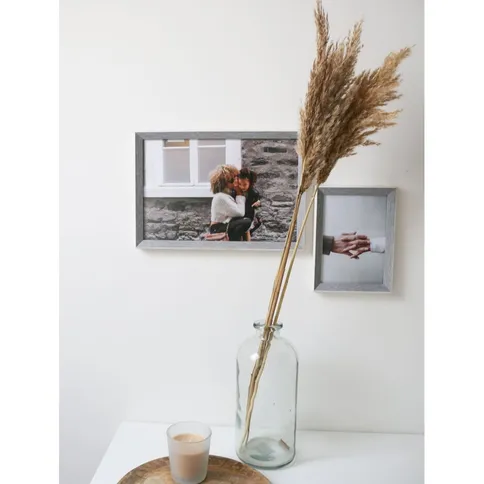 Deknudt-Fotokader-in-grijsblauw-met-wit-randje-13x18-S46CH7_4.jpg