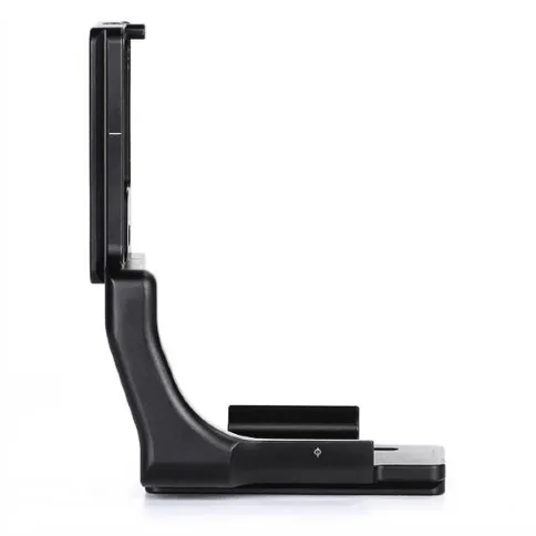 Sunwayfoto-L-Plate-for-Sony-A7RIV-incl-grip_1.jpg