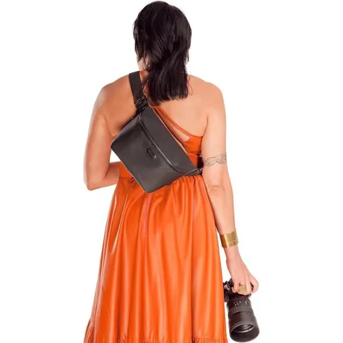 Spider-SpiderPro-Leather-Sling-Pouch-Black_2.jpg