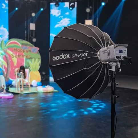 Godox-Litemons-LE600BI-Bi-Color-LED-Video-Light-White_10.jpg