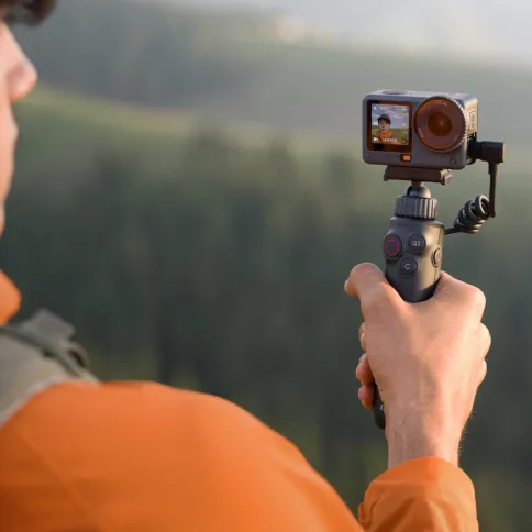 dji-osmo-action-dual-direction-battery-handle-3.webp