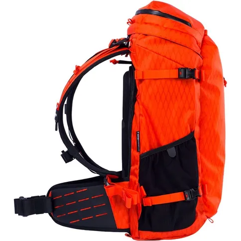 F-Stop-Kashmir-2-AIR-33L-Backpack-Female-Torso-Version-Magma_7.jpg