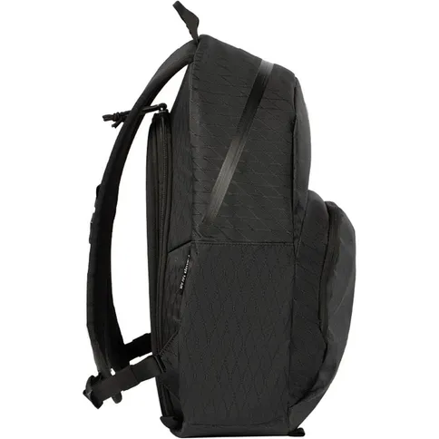 F-Stop-Rju-AIR-18-Liter-Backpack-Anthracite-With-Free-ICU_3.jpg