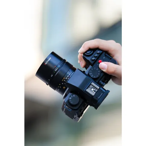 new_7artisans_75mm_1.4_10_lmount.jpg