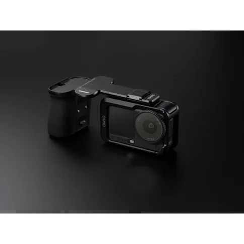 DJI-Osmo-Action-6-Street-Photography-Grip-Accessory_4.JPG