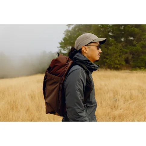 Peak-Design-Outdoor-Backpack-25L-Eclipse-7.jpg
