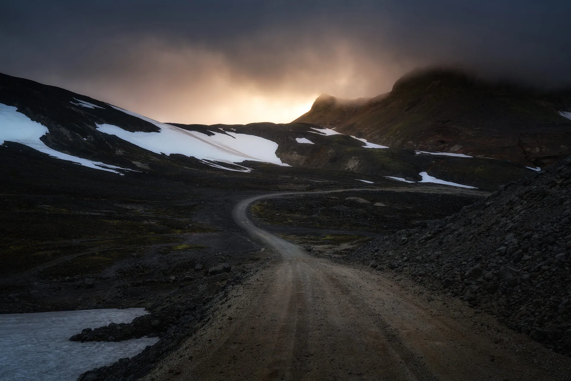 Sony_SEL1635GM_Iceland1_AlbertDros.jpg