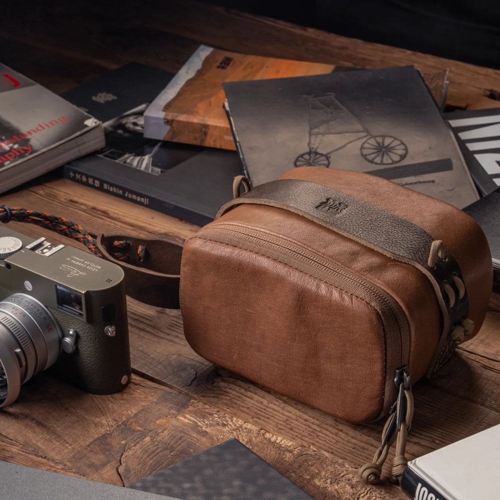 Pochette portable Wotancraft taille L, cuir marron